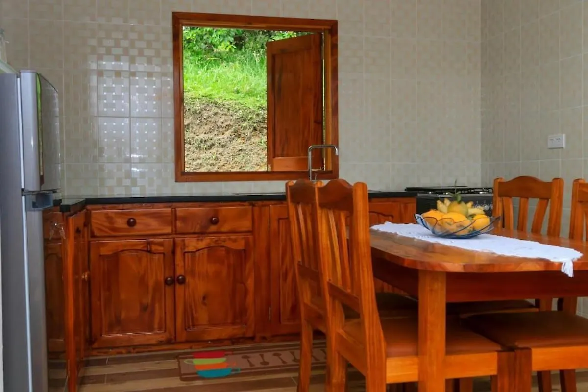 Very Nice And Friendly Bungalow Takamaka