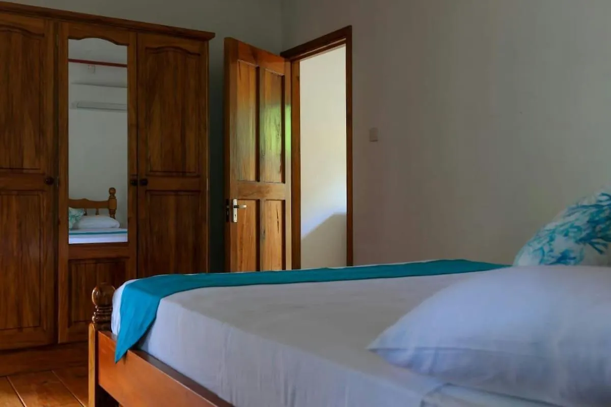 Very Nice And Friendly Bungalow Takamaka